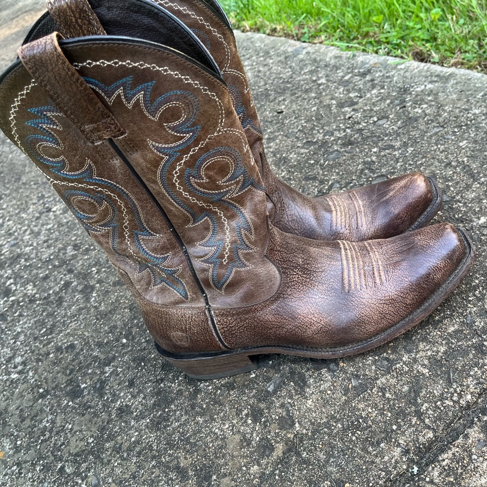 Ariat cowboy boots
